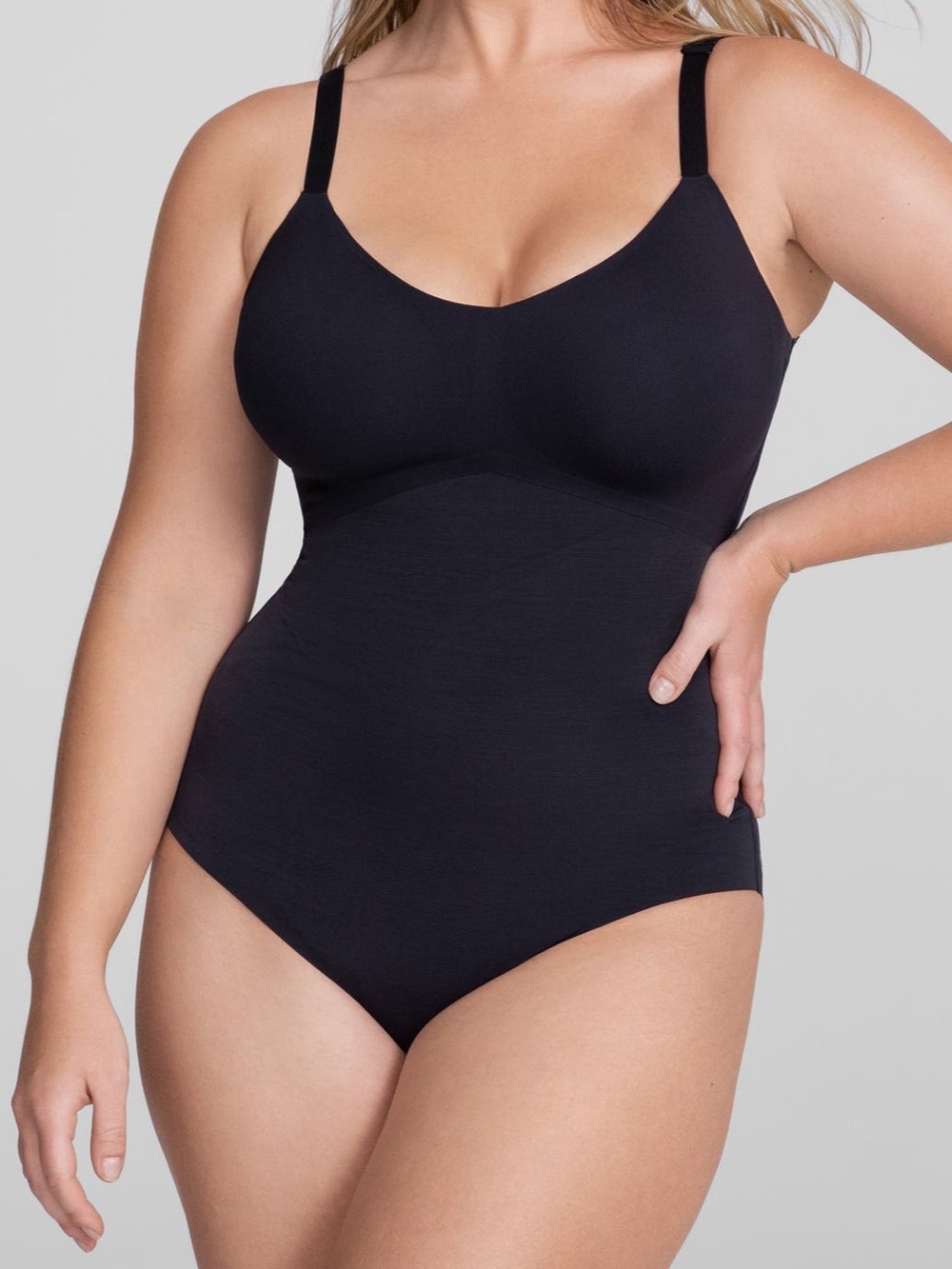 NWOT Honeylove
Liftwear Cami Bodysuit MEDIUM